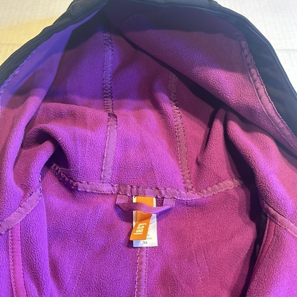 Lucy utility black and purple lining jacket w zipper & 2 front pockets and hood - Picture 5 of 9